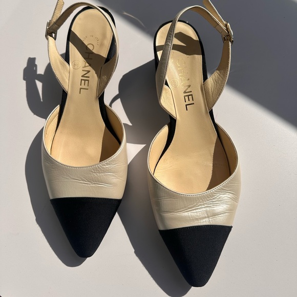 CHANEL metallic Slingback heel. Perfect condition. - Picture 9 of 16
